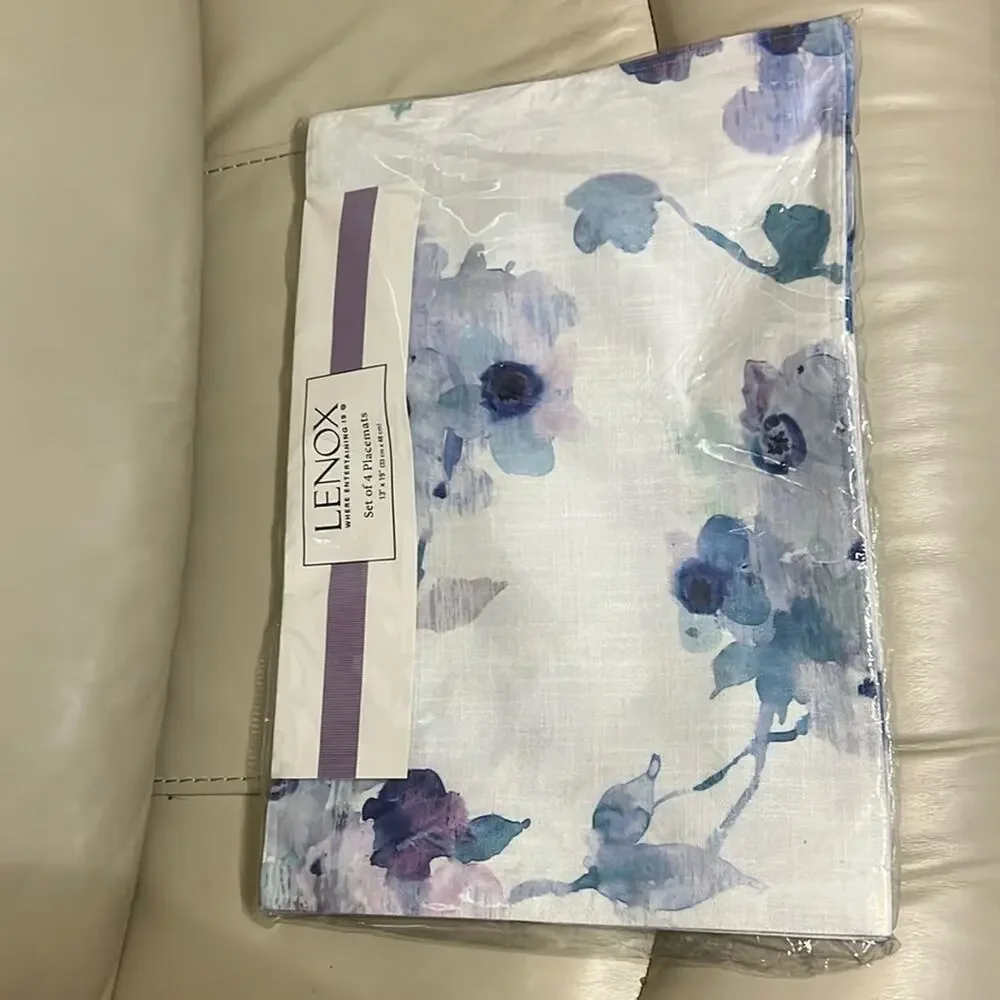 LENOX WHERE‎ ENTERTAINMENT IS SET OF 4 PLACEMENTS MATS INDIGO FLORAL NWT.